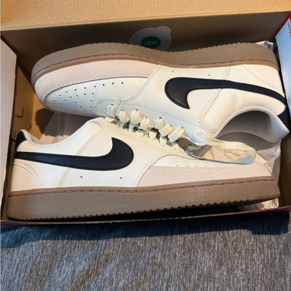 Nike Court Vision Low